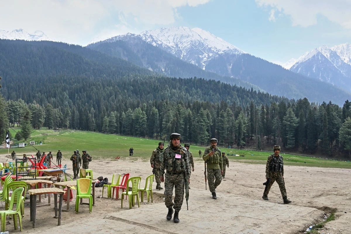 Man shot dead in mysterious circumstances amid Kashmir terror alert