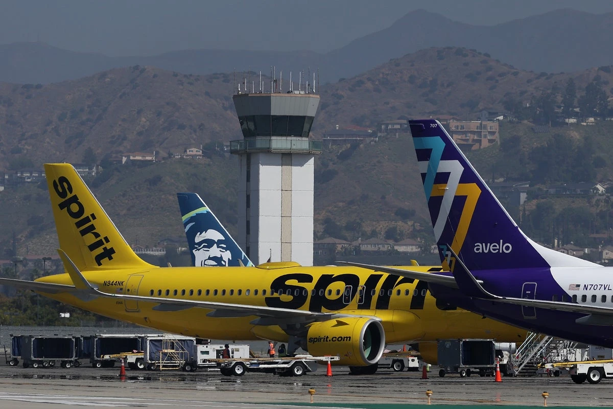 Newsom slams Trump as FAA warns of lack of staff at airports