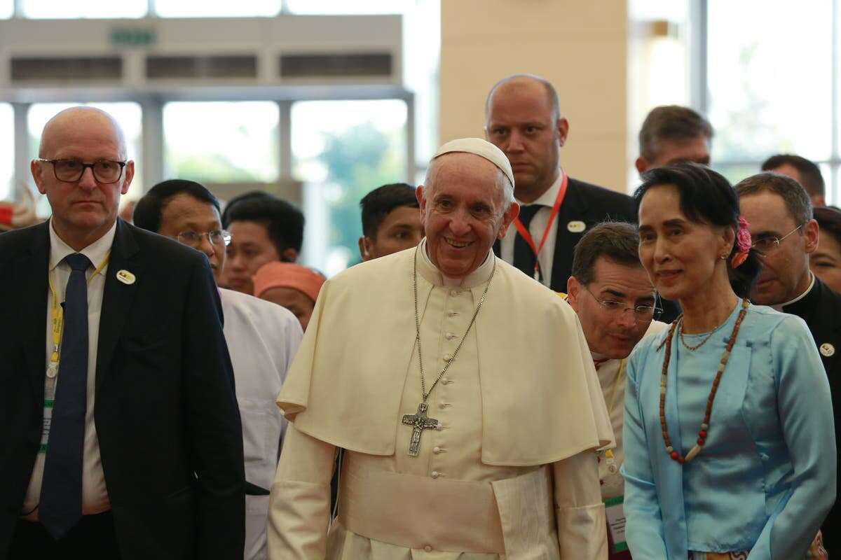 Pope Francis says Aung San Suu Kyi can stay with him at the Vatican