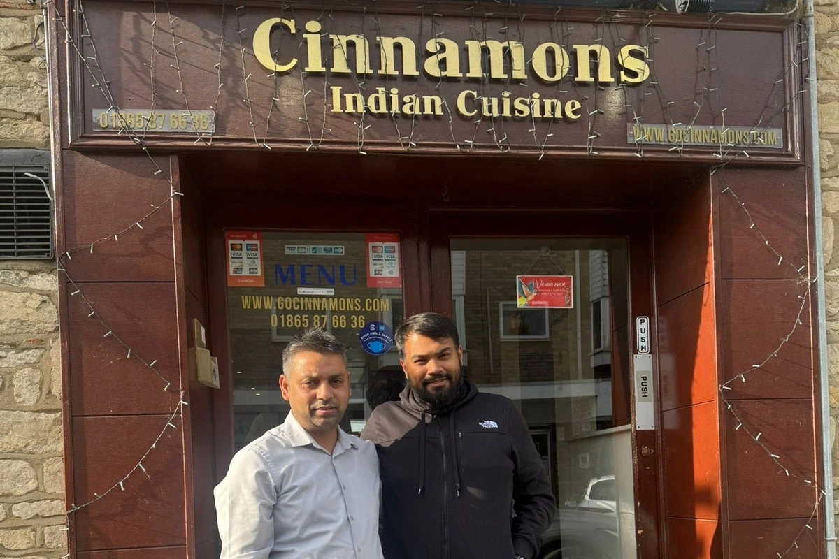 Curry house forced to close after 20 years because it smells of curry