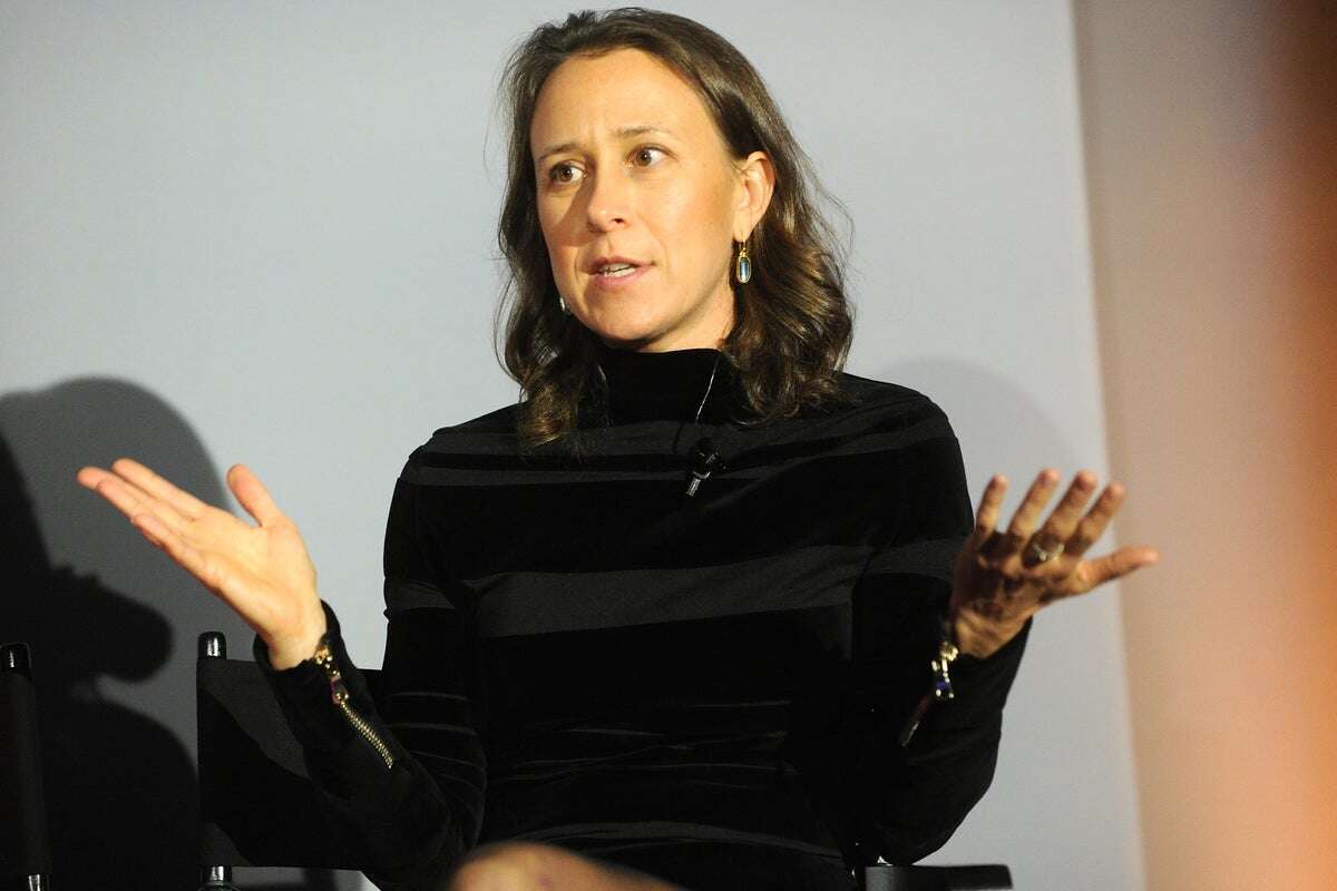 23andMe CEO trying to buy DNA app she sold for $6bn for just $75m