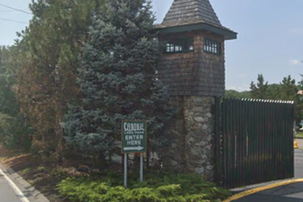 12 people rescued after being stuck 30 feet in air on amusement ride