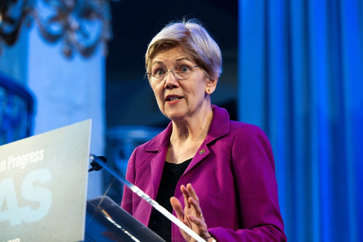 Democrats eyeing 2028 bids are seeking out Elizabeth Warren