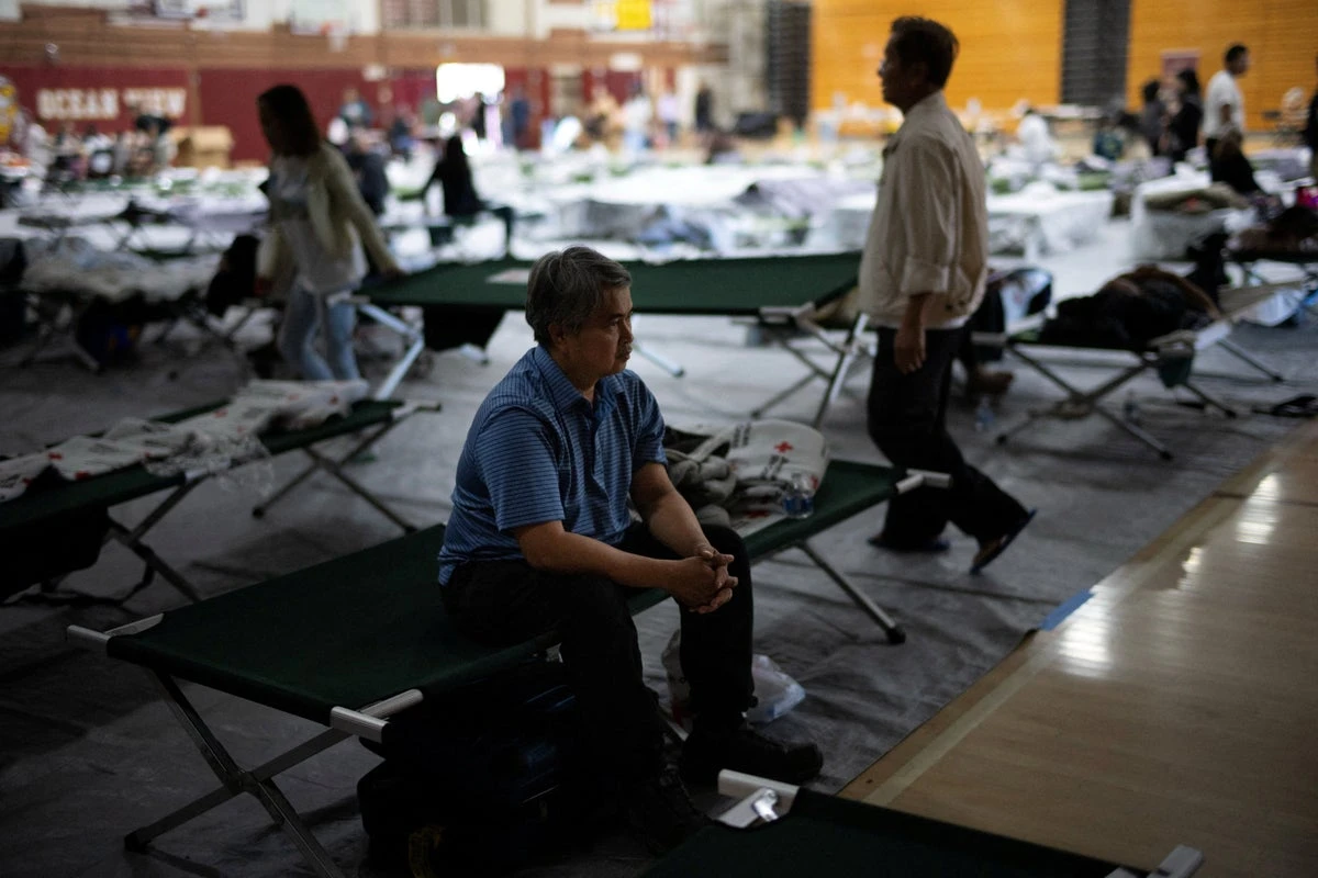 Many CA residents remain evacuated despite explosion threat over