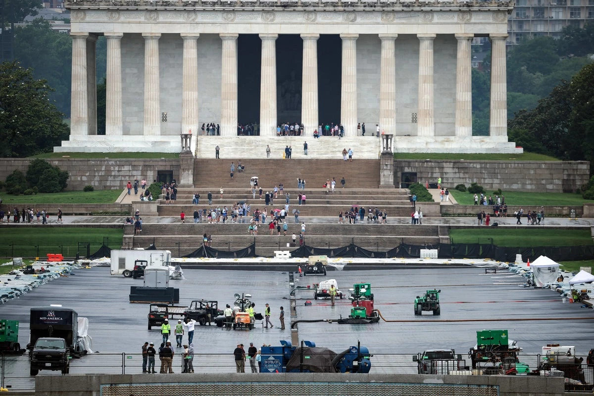Contractor fixing Reflecting Pool earning ‘excessive’ profit: report