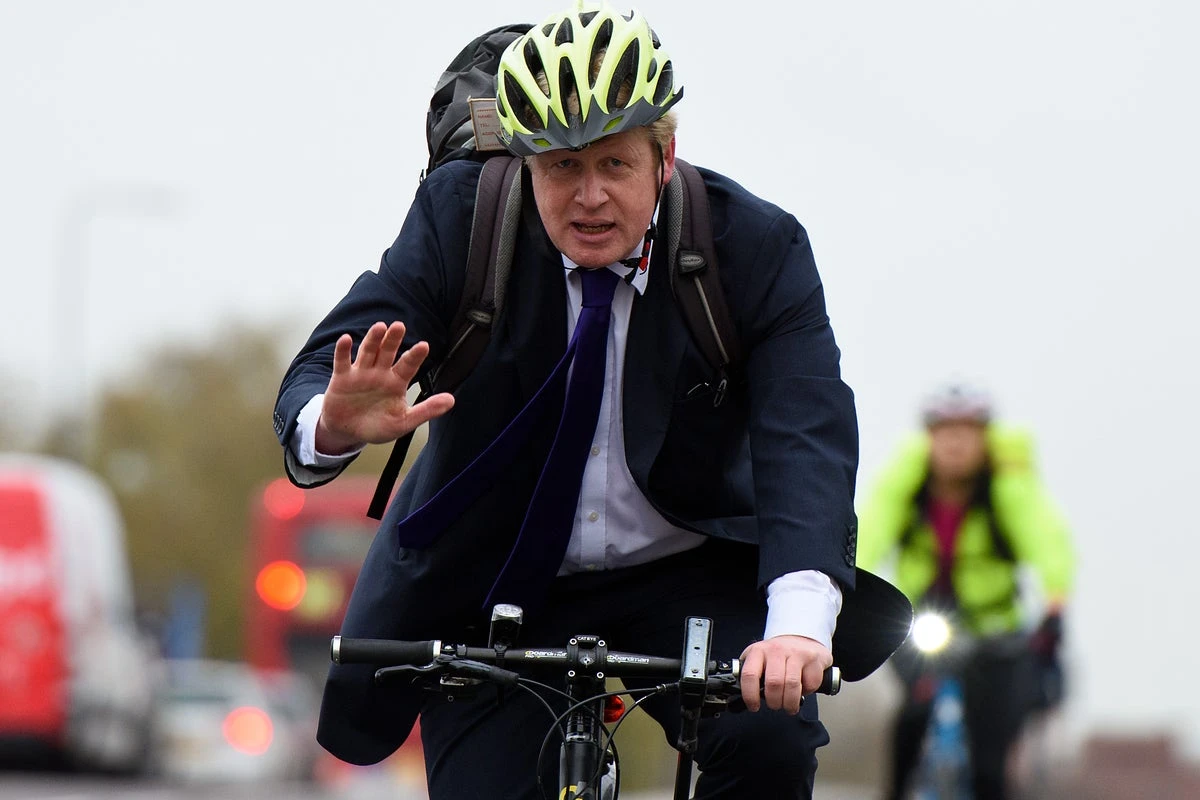 Boris Johnson’s cycling vision stutters as bike journeys fails to rise
