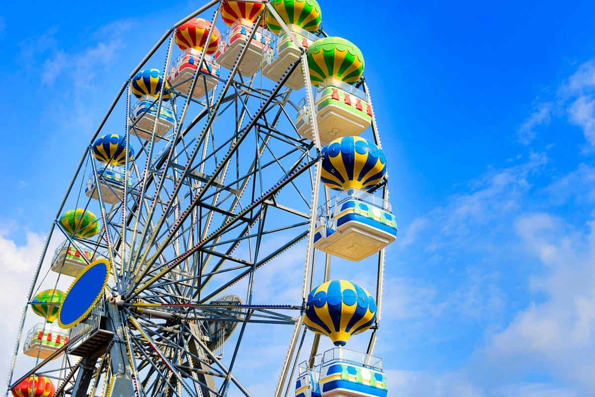 Two young girls dumped out of Ferris wheel at Louisiana festival