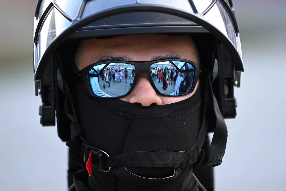 LA supervisor warns of ICE impersonators amid Trump protests