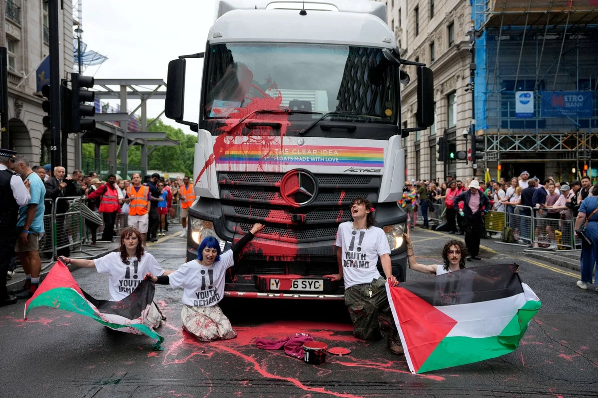Youth Demand activists disrupt London Pride in pro-Palestine protest
