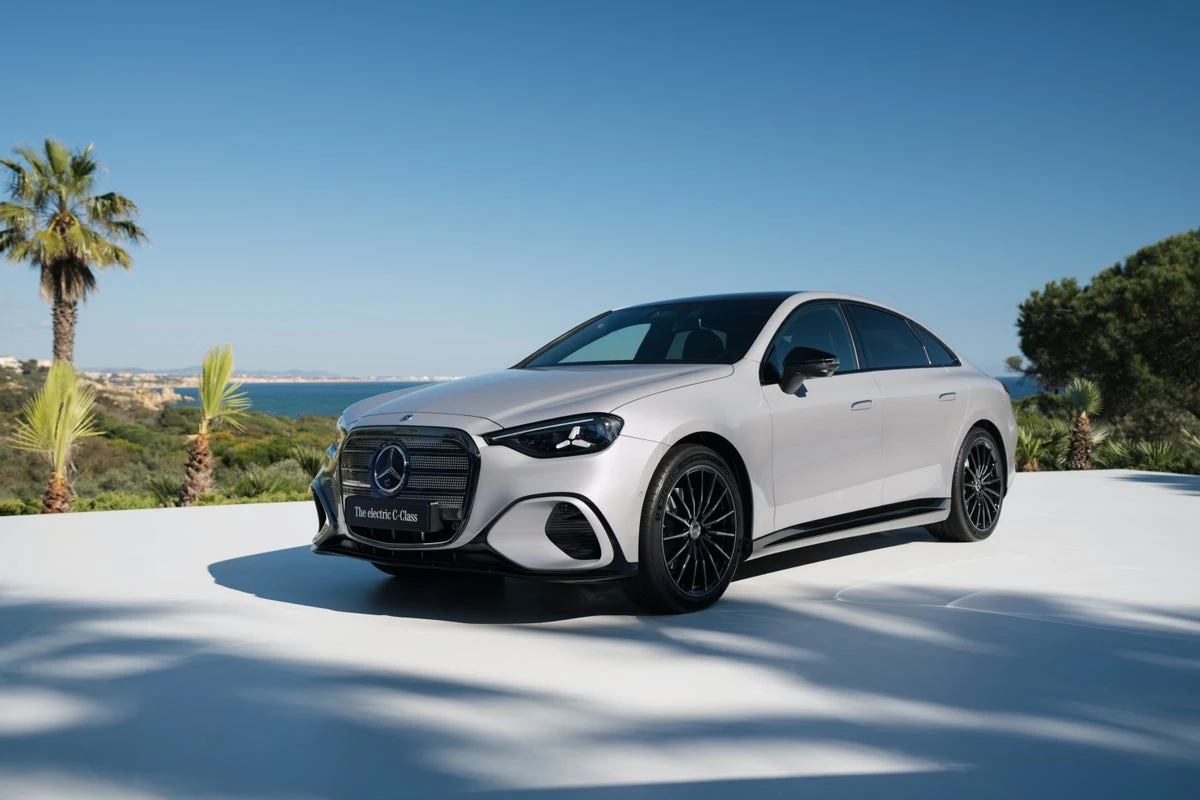 Mercedes reinvents the C-Class with 470-mile range and huge screen