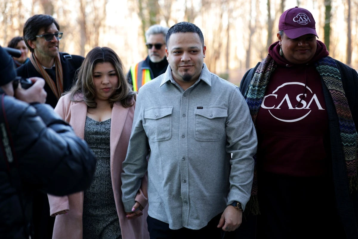 Judge throws out Kilmar Abrego Garcia’s criminal case from Trump’s DOJ