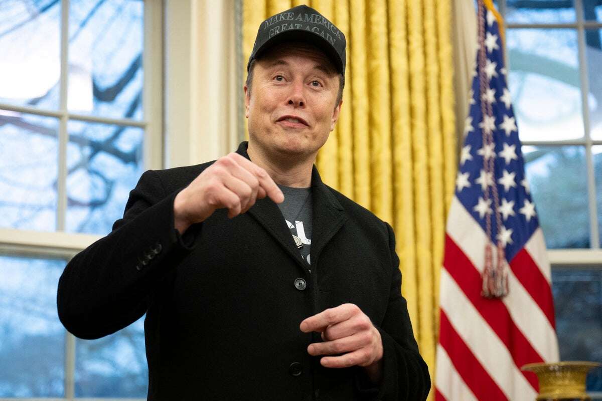 Musk savaged as SpaceX gets new defense contract amid federal cuts