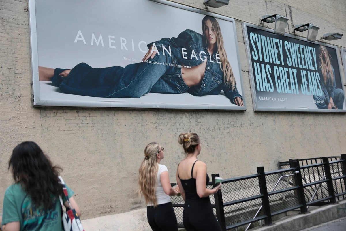 American Eagle foot traffic down 9% after Sydney Sweeney ad: report