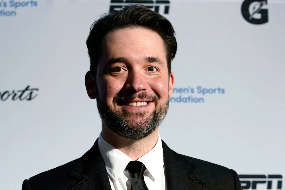 Reddit founder faces blowback for sharing his undocumented mom’s story