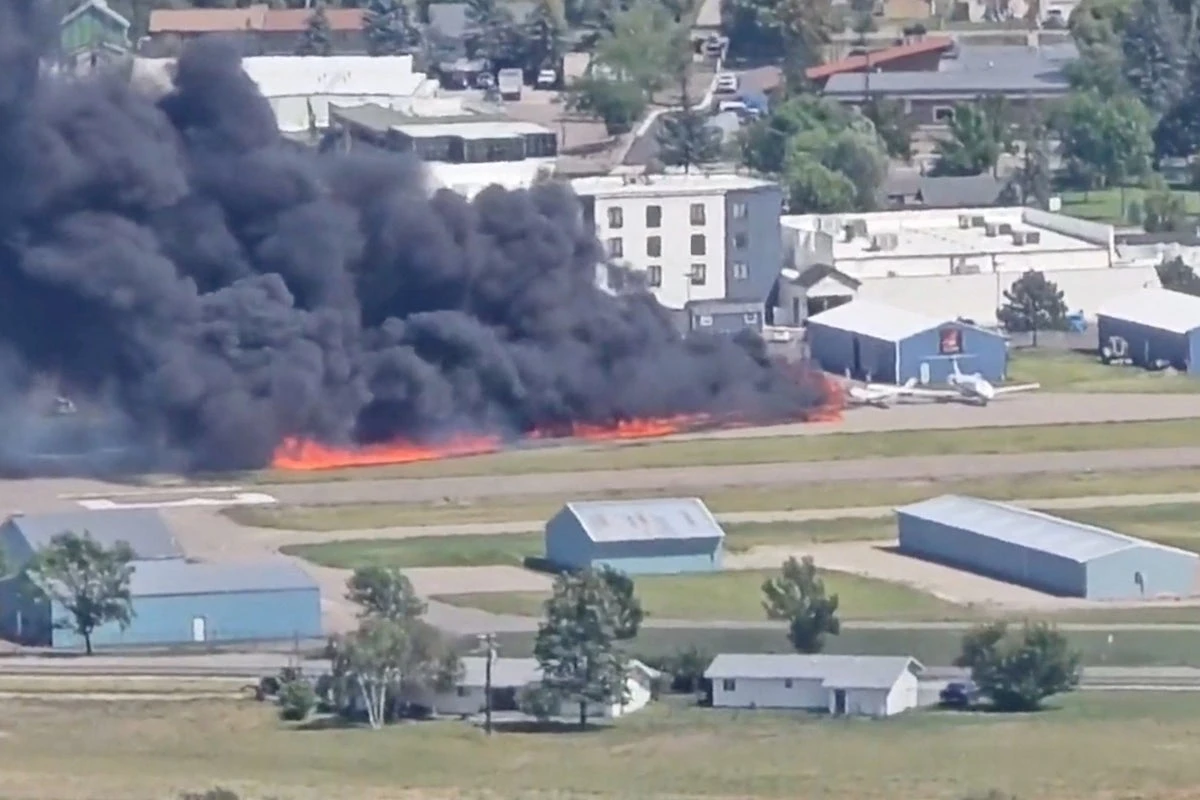 Two injured after small plane crashes in Montana, creating fireball