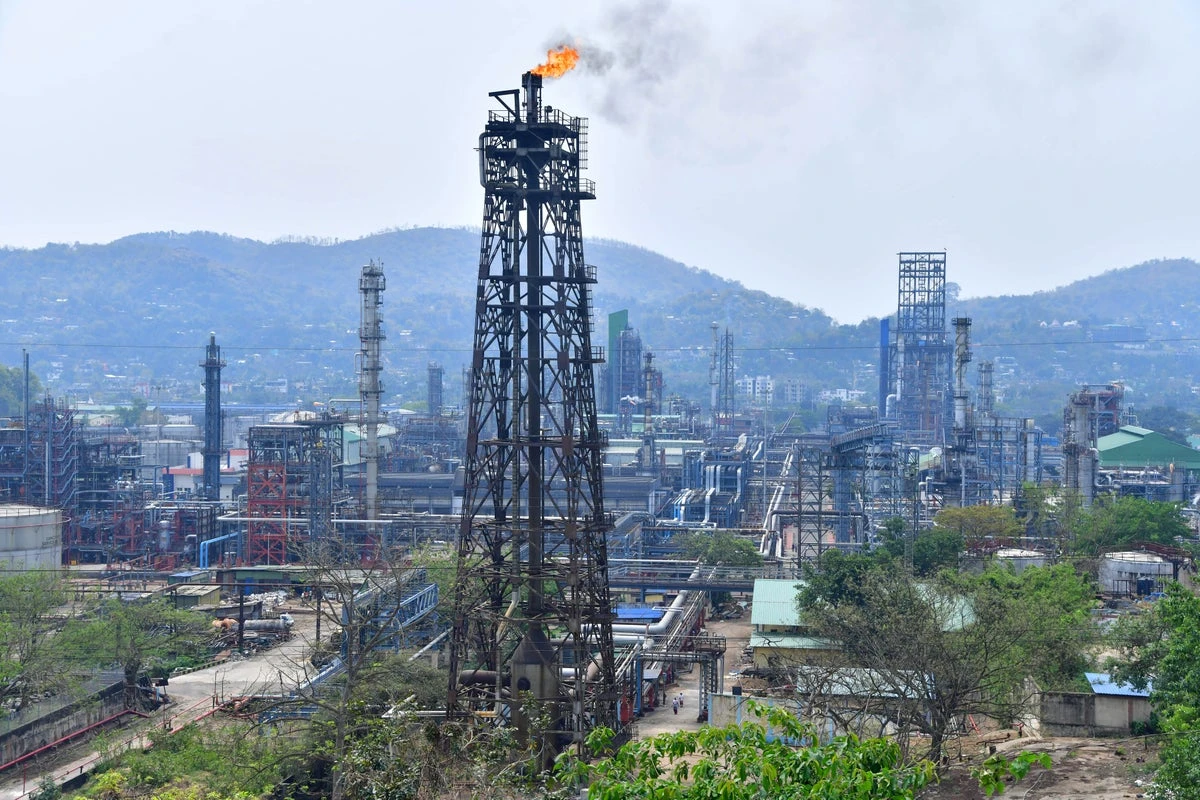 India sells Russian oil products to EU at record rate ahead of ban