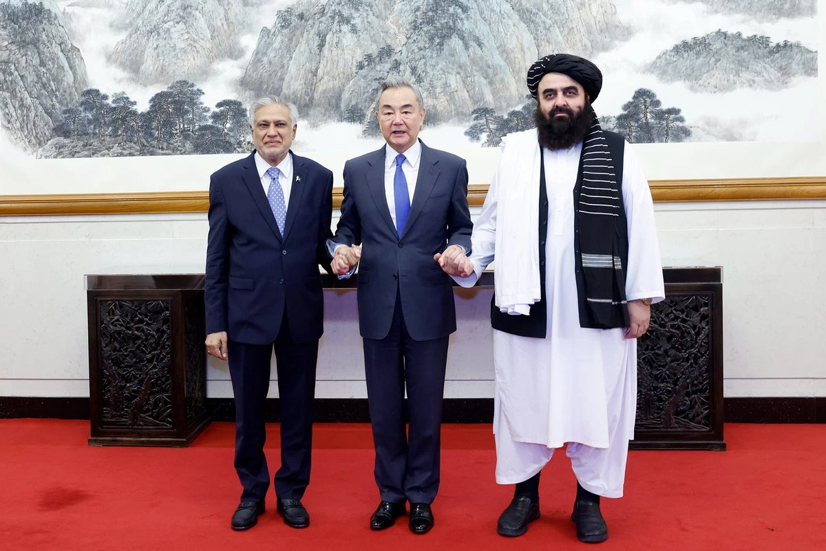 Why fierce rivals India, Pakistan and China are racing to woo Taliban