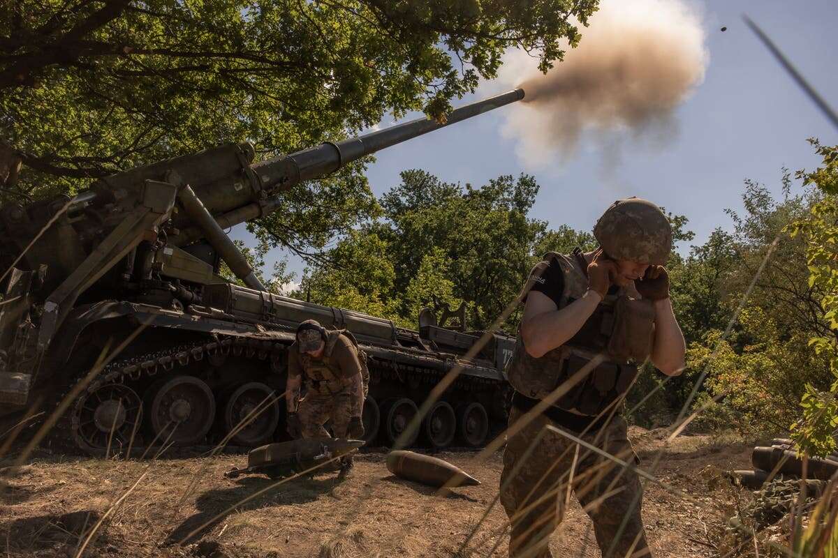 Ukraine will fight street-to street to keep Russia out of key city