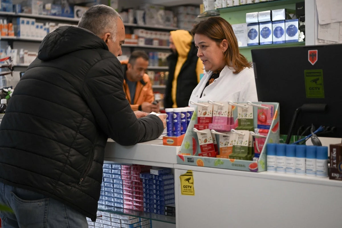 People on weight-loss drugs may regain weight after ending course