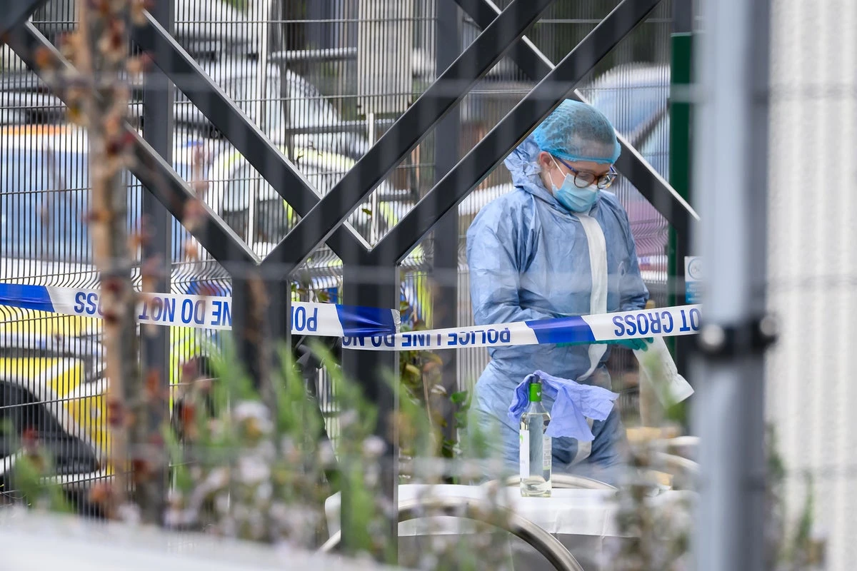 Man, 37, arrested in terror probe over attacks on London Jewish sites