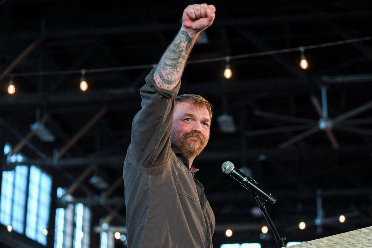 Red Sox TV network pulls critical ad from Democratic candidate