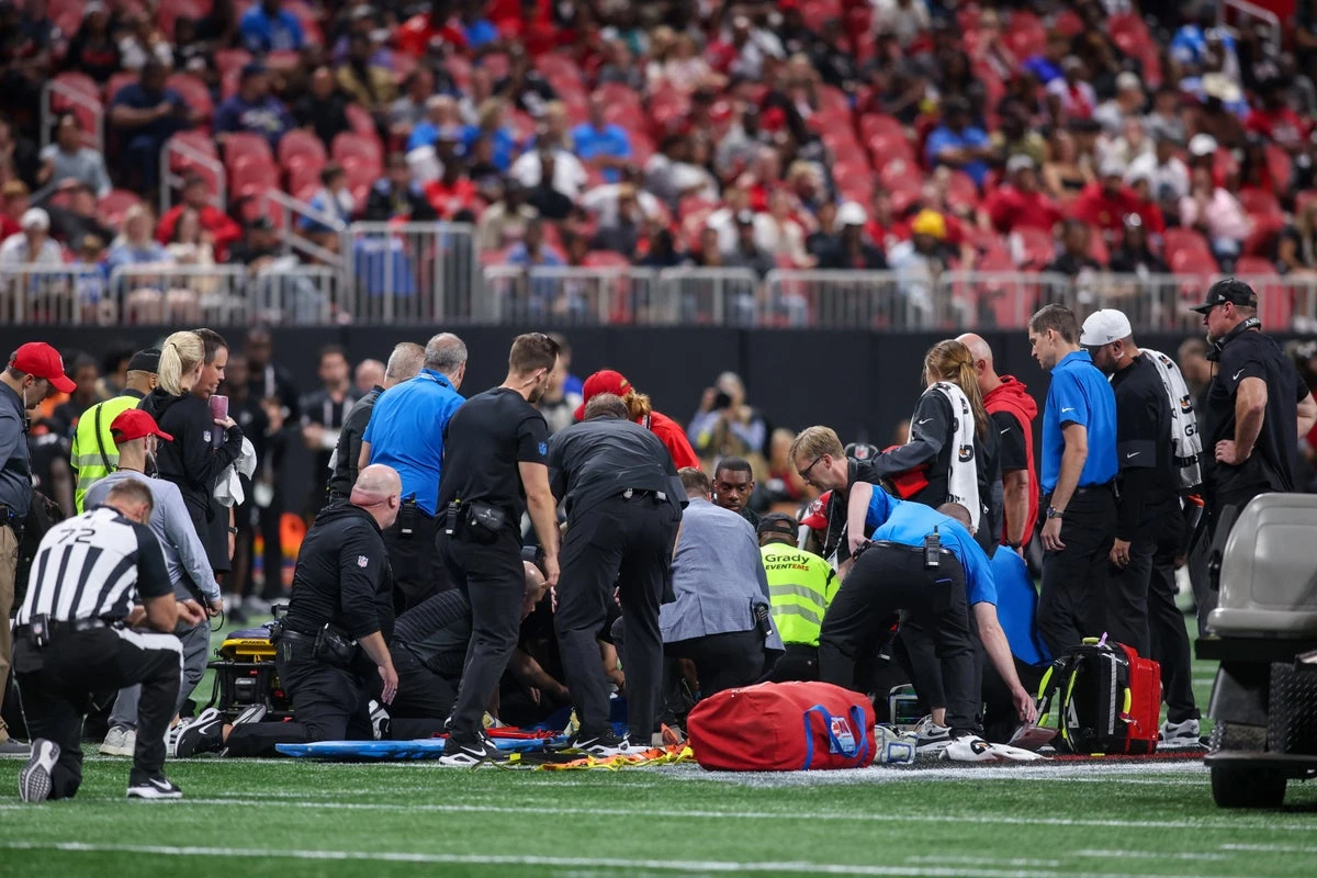Detroit-Atlanta NFL preseason game stopped after serious injury