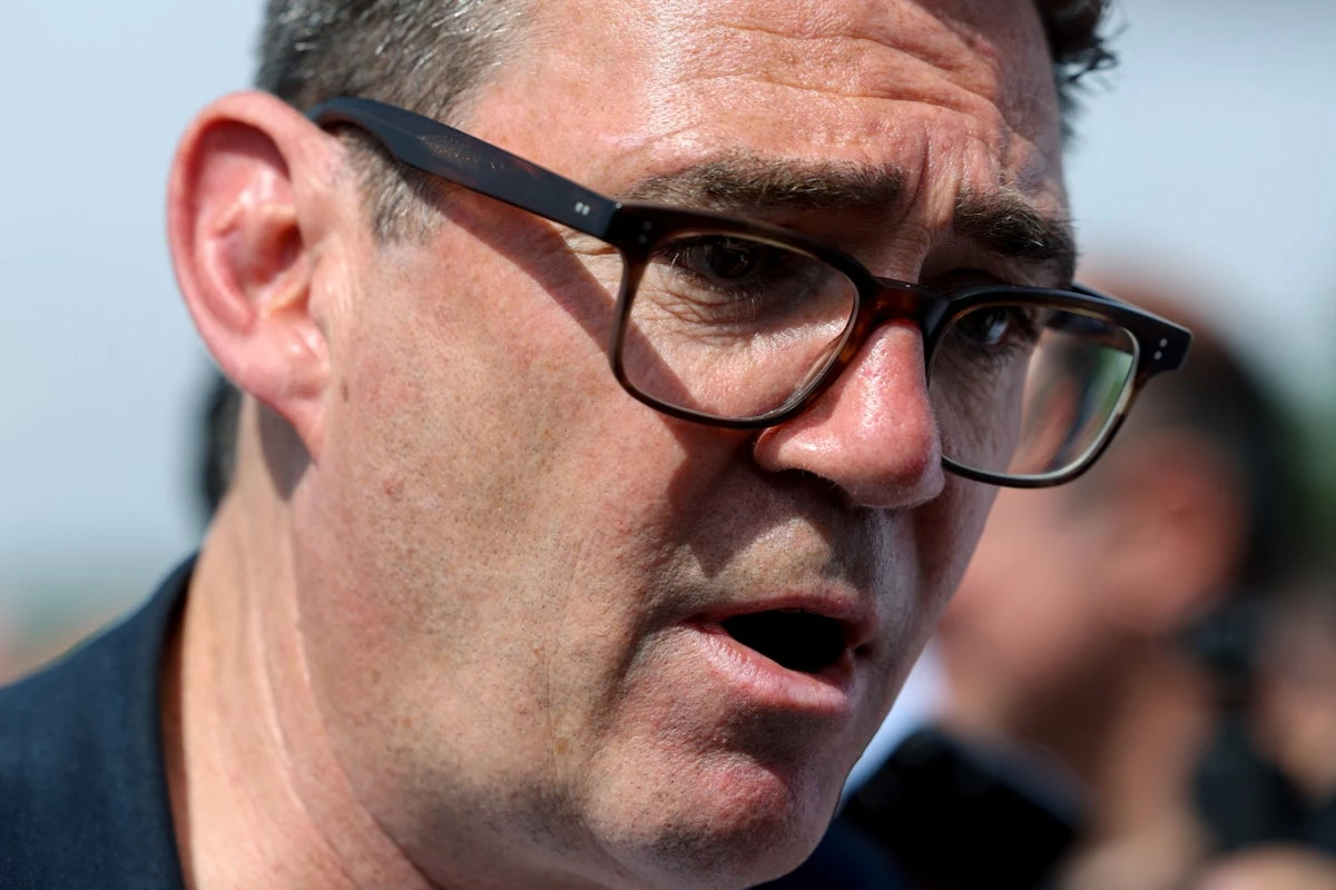 Andy Burnham ‘seeks advice from Sue Gray’ for potential government