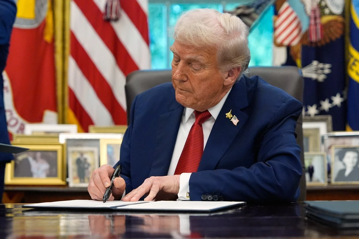 Trump threatens all foreign movies with ‘100% tariff’