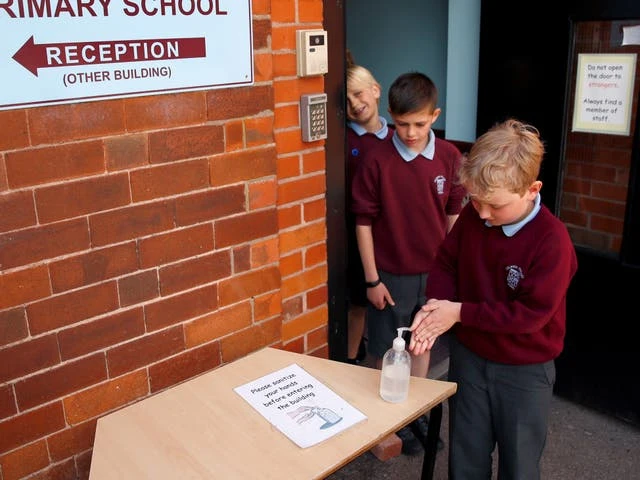 Union warns against ‘sleepwalking’ into more school disruption