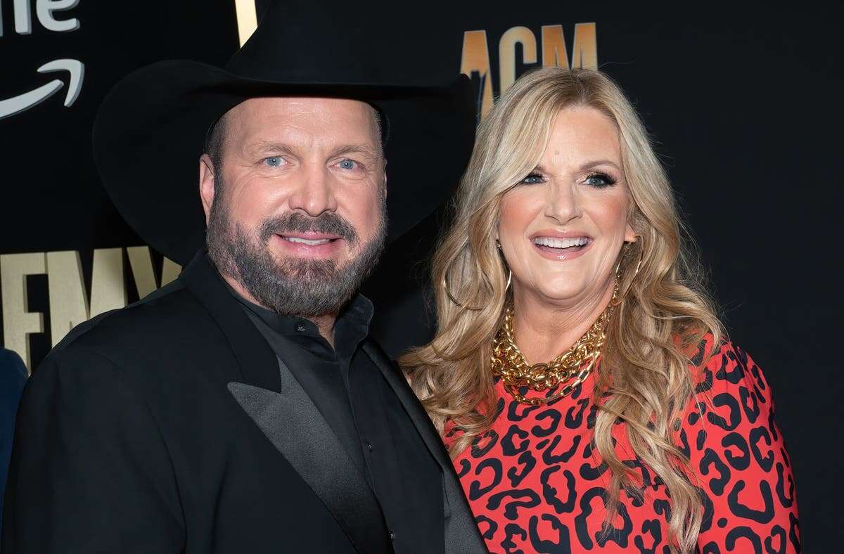 Garth Brooks shared picture with wife days before rape lawsuit