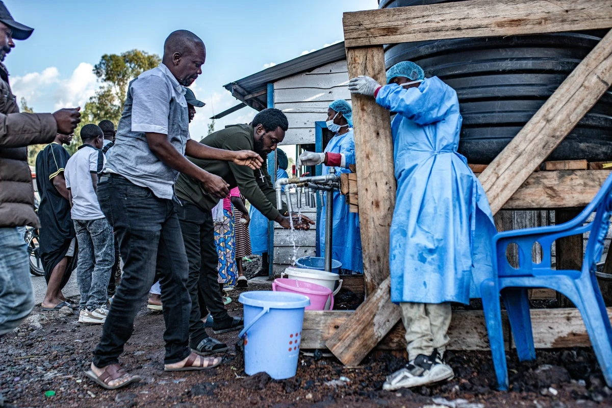 Thailand announces Ebola quarantine even for people with no symptoms