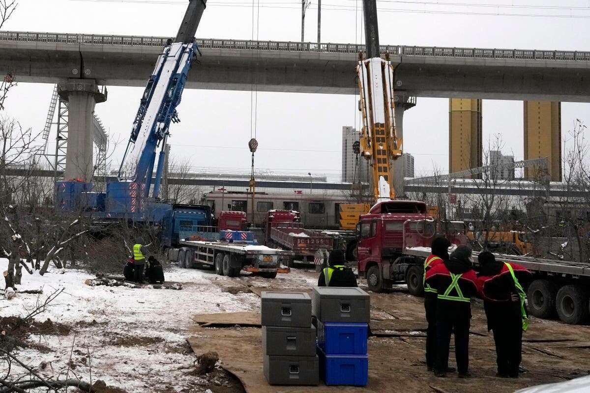 Beijing subway crash leaves 102 commuters with fracture bones