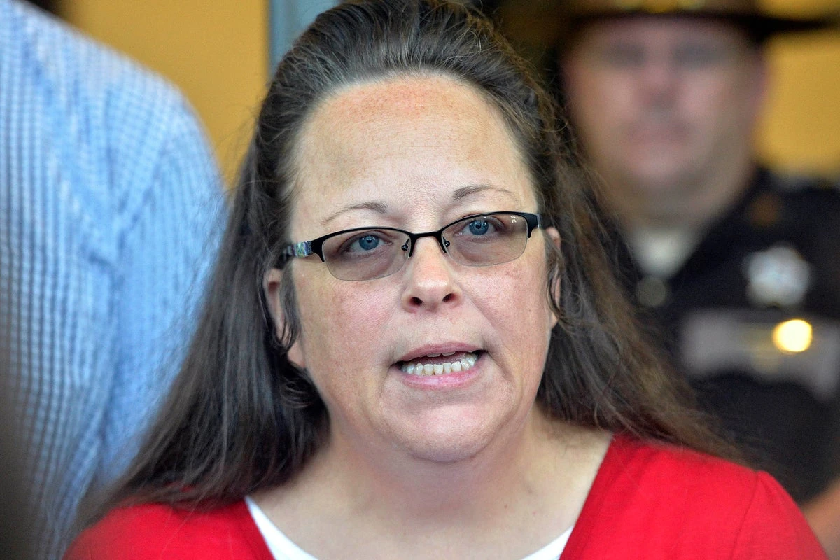 Ex-Kentucky clerk asks Supreme Court to hear case ending gay marriage