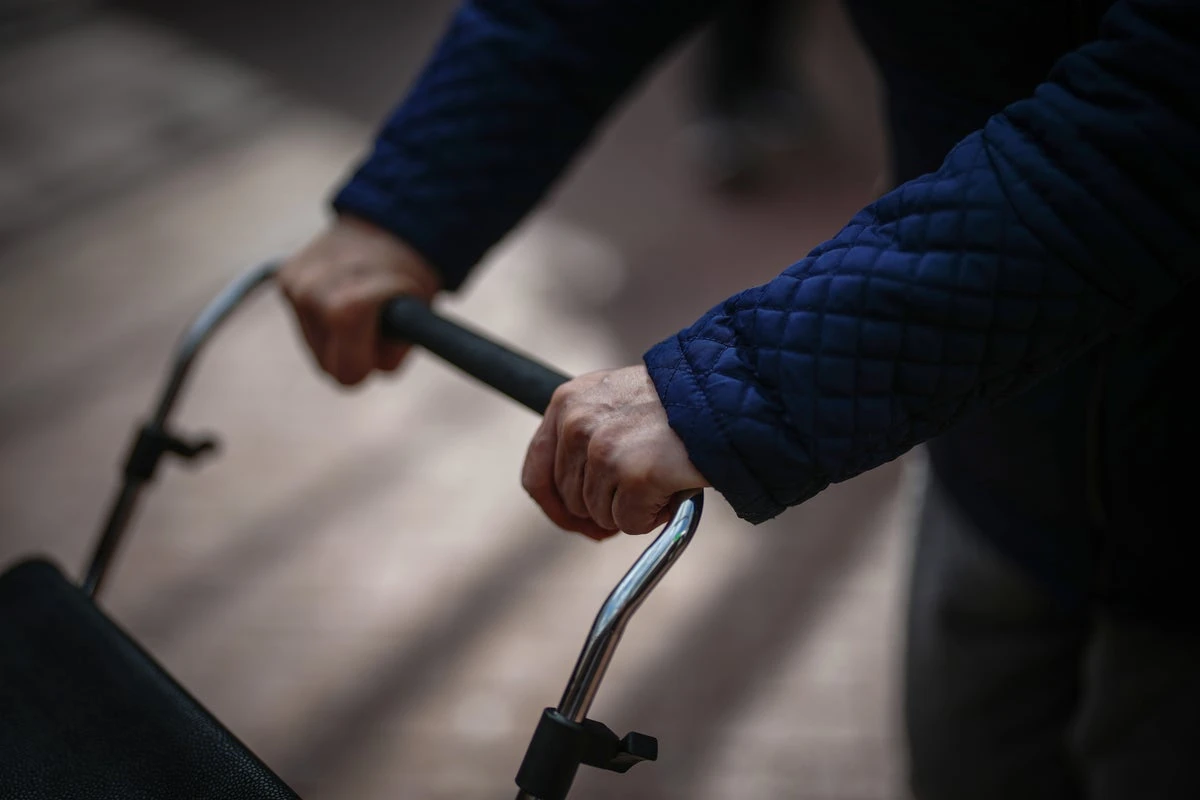 Study finds falls after age of 40 could increase future dementia risk