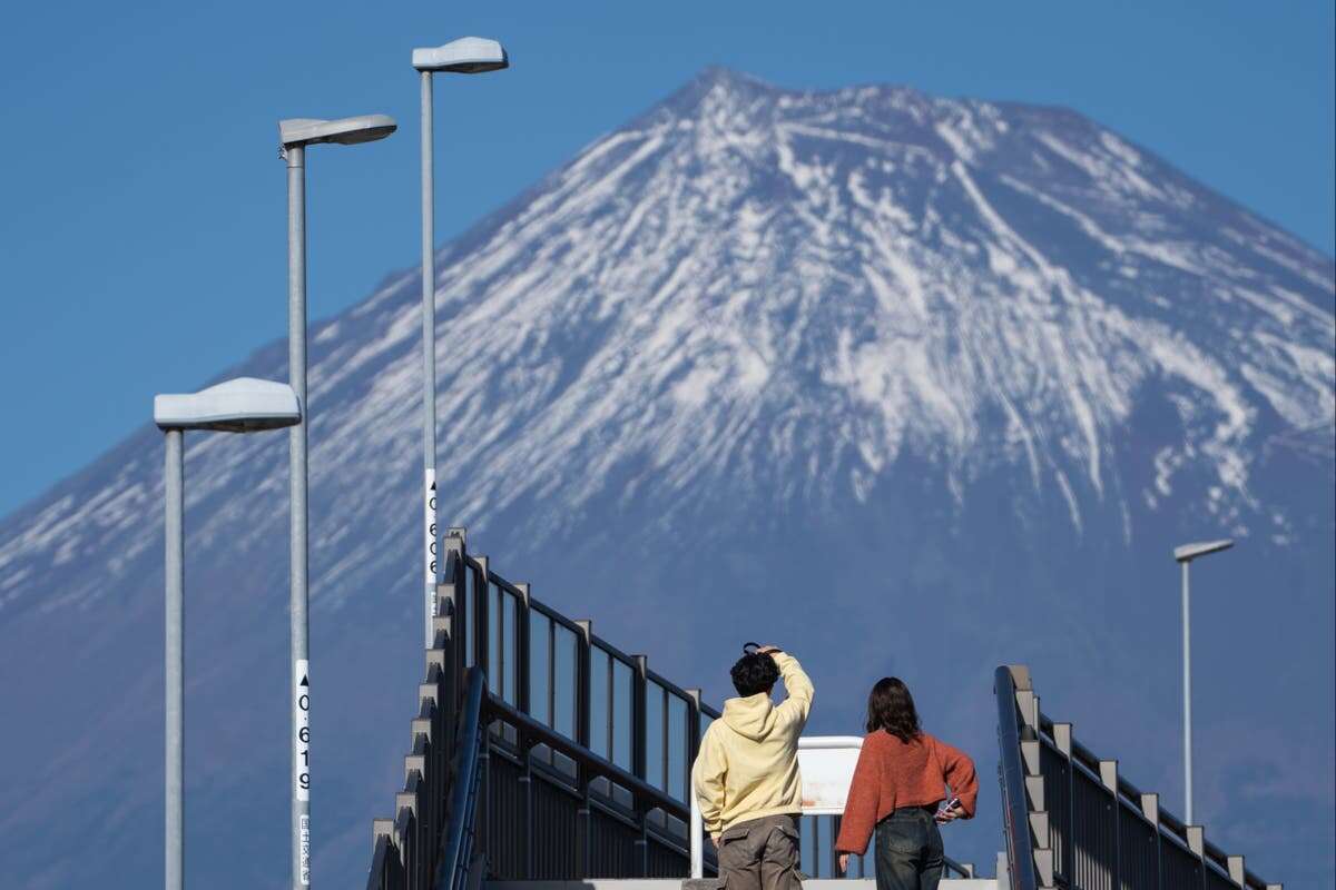 Tokyo to lose newly built condominium blocking Mount Fuji view