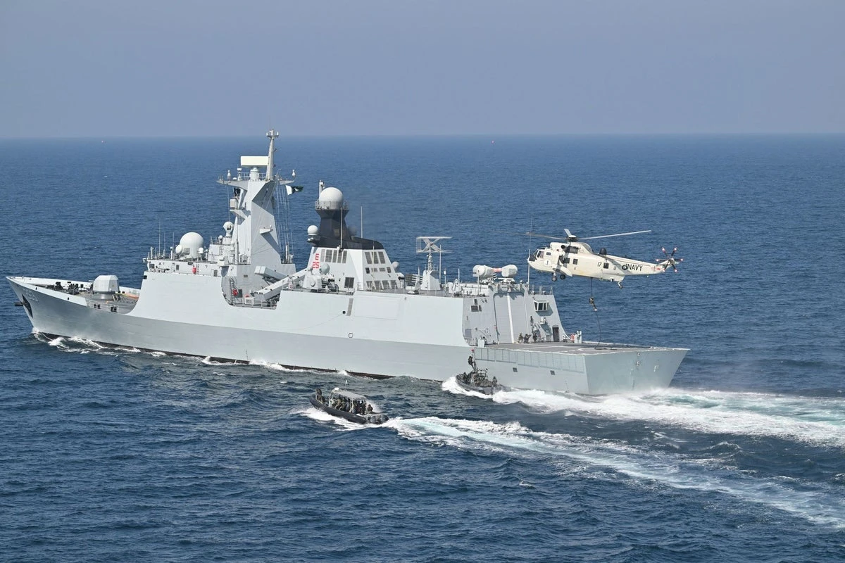 Pakistan Navy seizes $1bn of crystal meth and cocaine in Arabian Sea