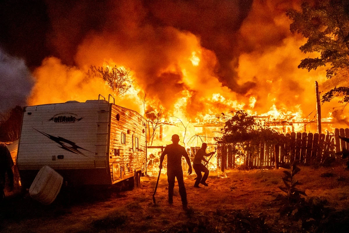 Lightning-sparked wildfires devastate historic California town