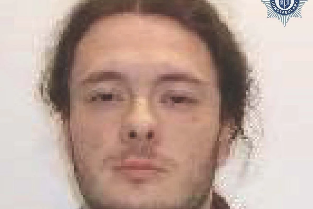 Manhunt launched after violent burglar flees prison