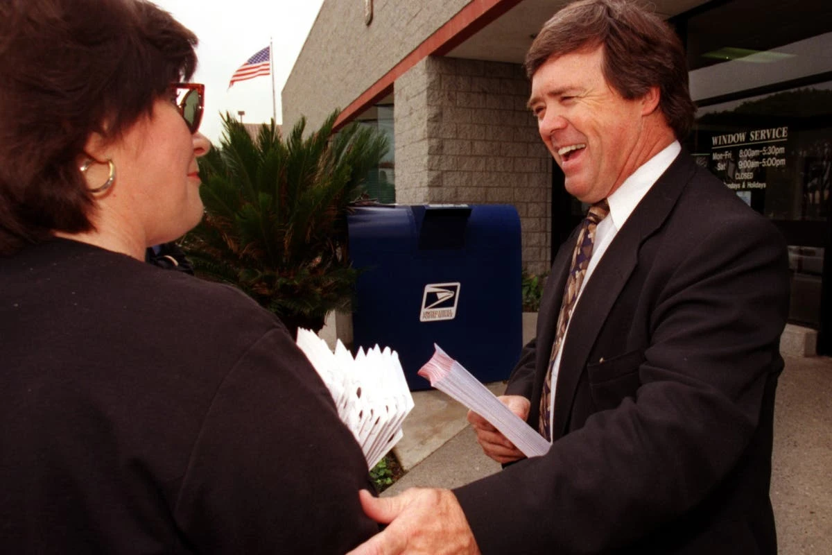 California ex-mayor dies in car crash ahead of Thanksgiving