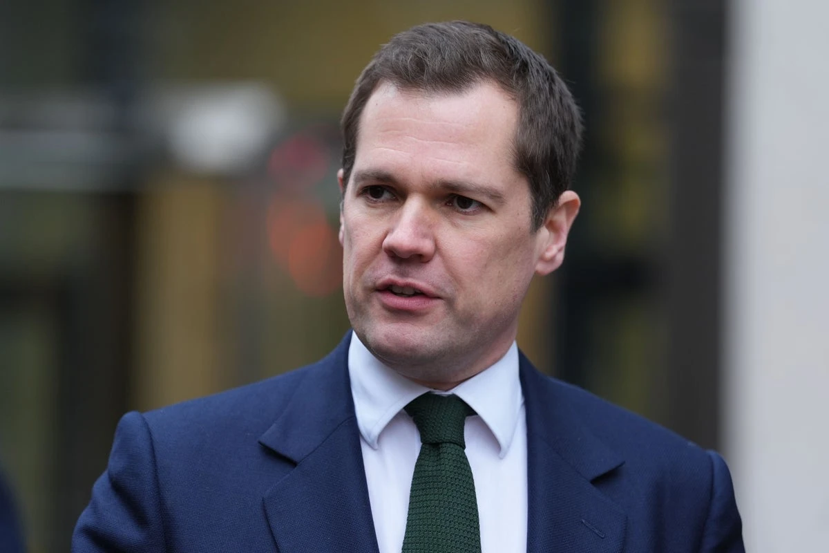 Robert Jenrick calls for asylum seekers to be held in camps