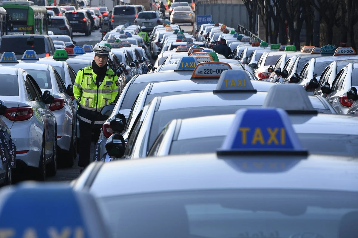 Seoul to crack down on taxi drivers overcharging foreign tourists