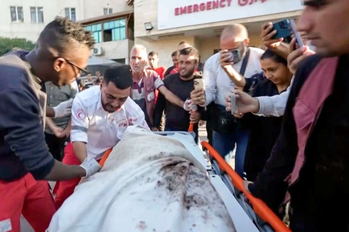 Moment Gaza medic finds out he’s carrying his own mother’s body,