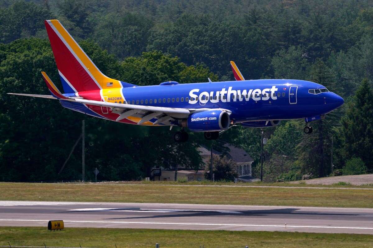 Boeing plane that did a ‘Dutch roll’ was parked outside during storm