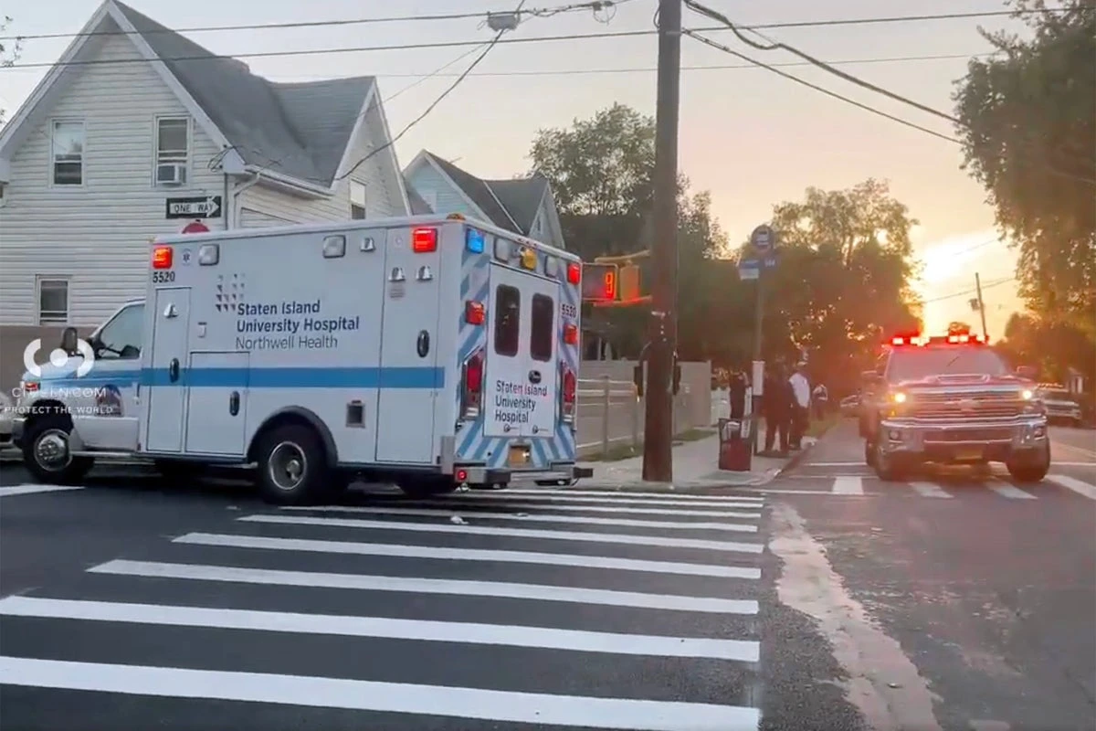 16-year-old girl finds decapitated man inside Staten Island home