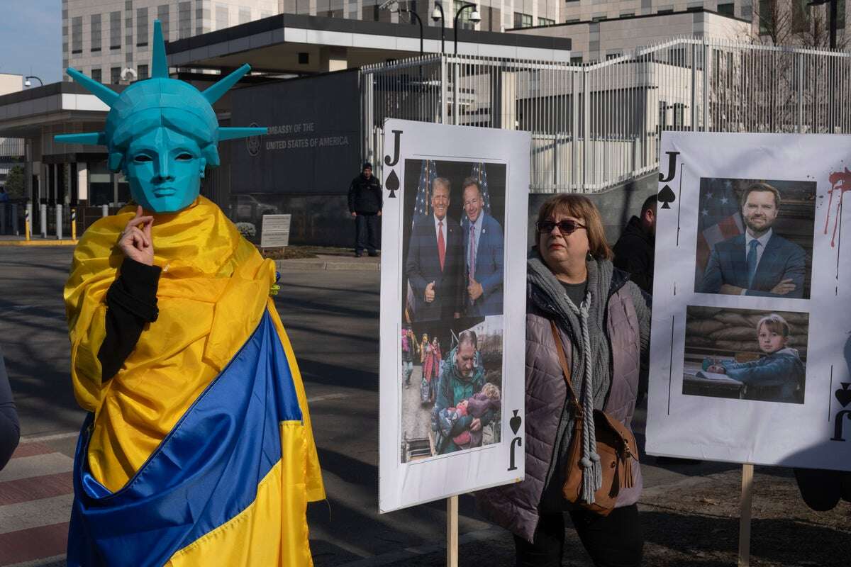 Defiant Ukrainians blame Trump betrayal for latest battlefield horrors