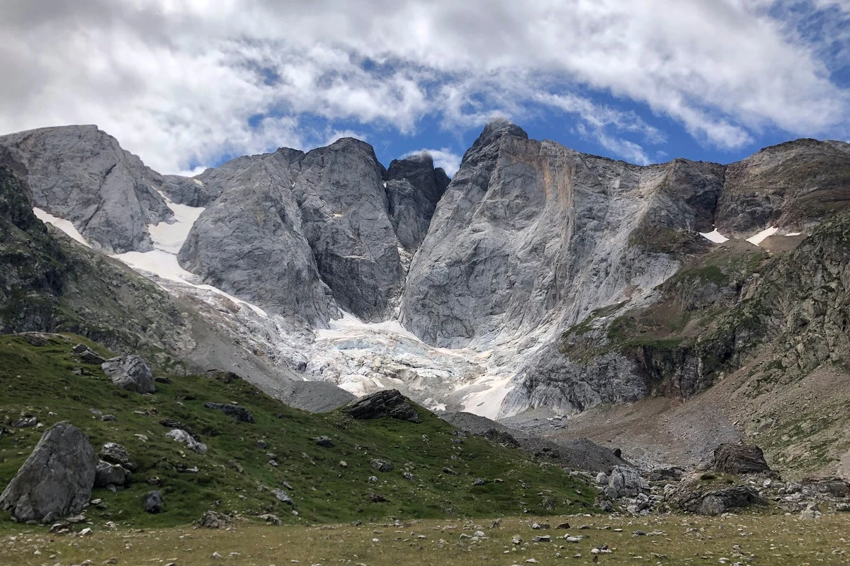 The items that place humans in the Pyrenees during the Ice Age