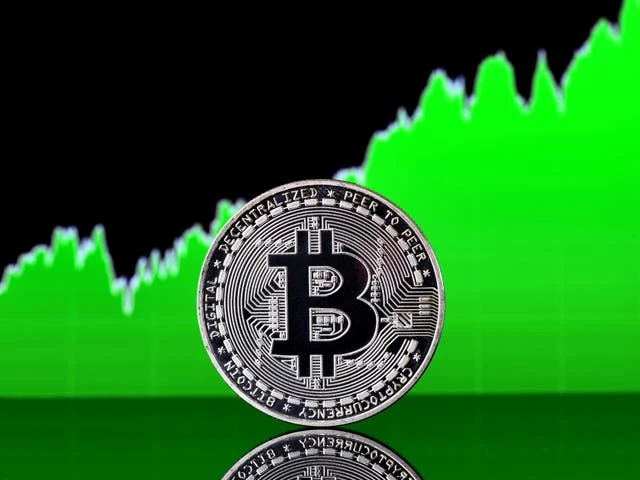 Bitcoin price bounces back with market ‘looking bullish’ – latest