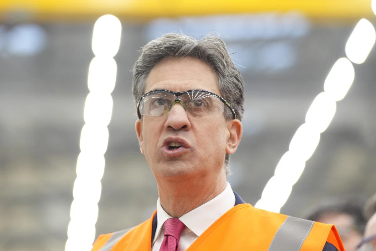 Solar panels on all new UK homes by 2027 under new Labour plan