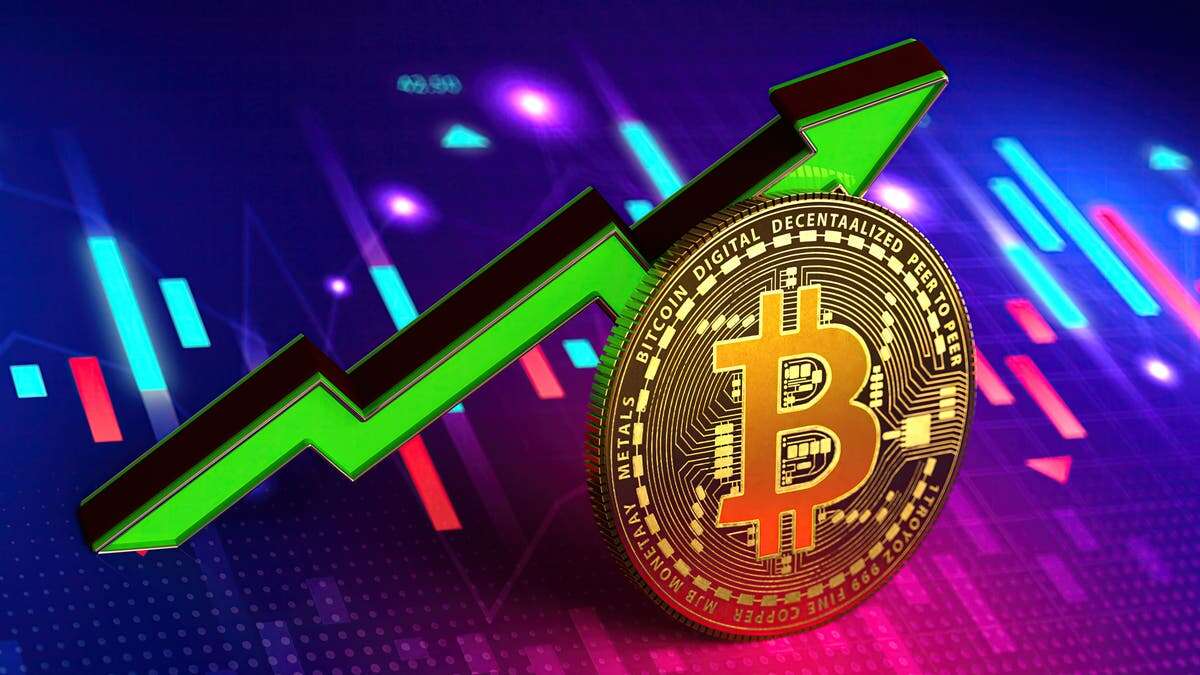 Bitcoin dip triggers $303m selloff, before price rebounds