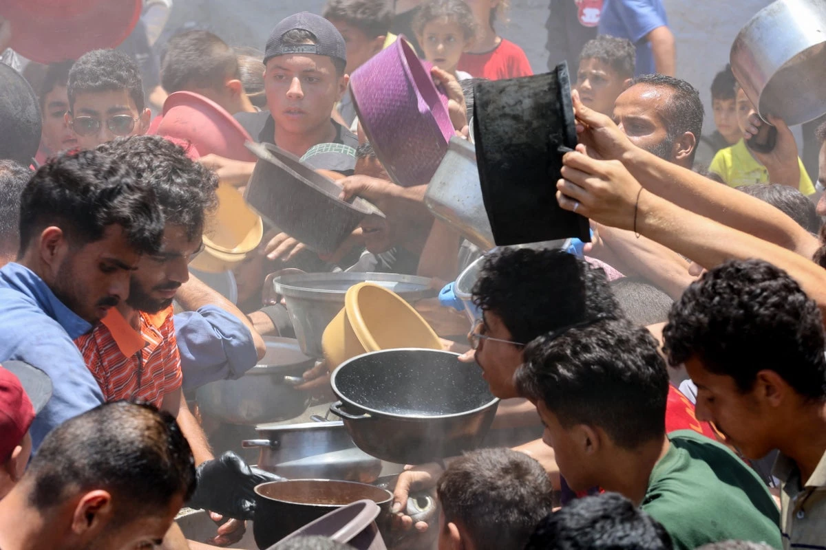 Israeli attacks ‘kill 140 in Gaza in 24 hours’ medics say